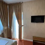 호텔 로자파 Shkodër