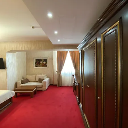 Hotel Rozafa 4*