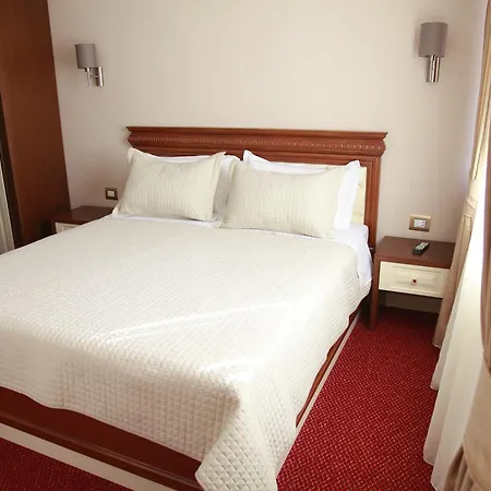 Rozafa Hotel 4*