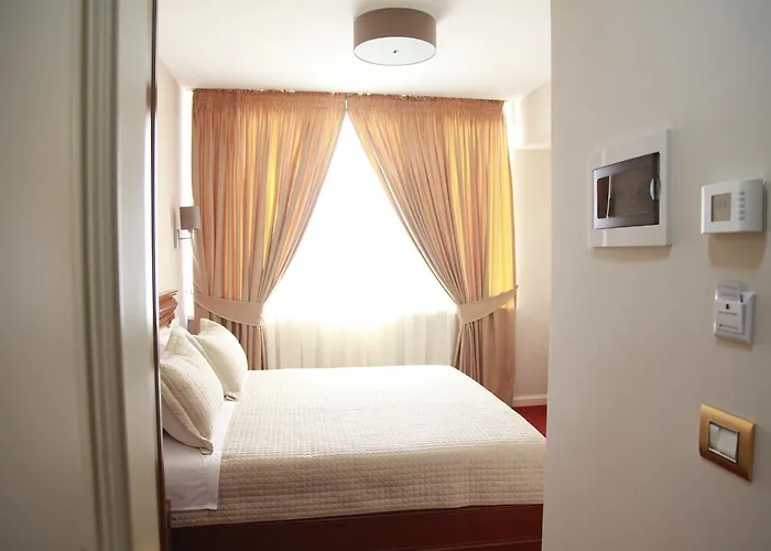 Rozafa 4* شكودر