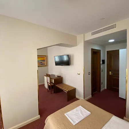 Rozafa Otel 4*