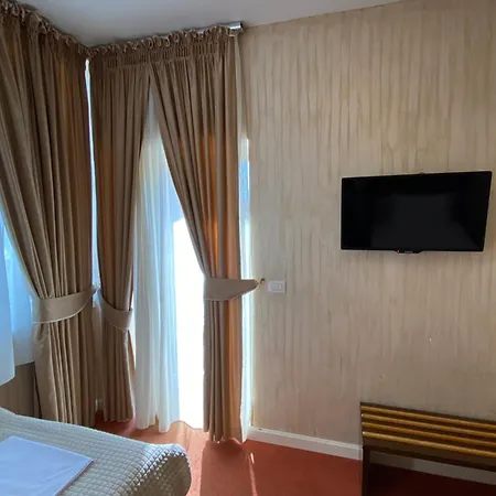 ホテル Rozafa Shkodër