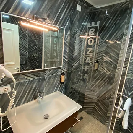 Otel Rozafa