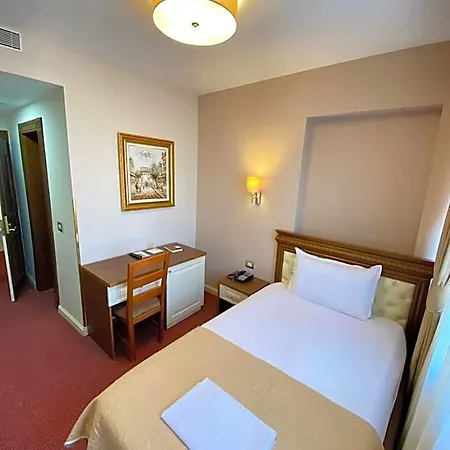 Rozafa Hotel 4*