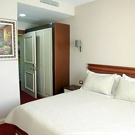Hotel Rozafa
