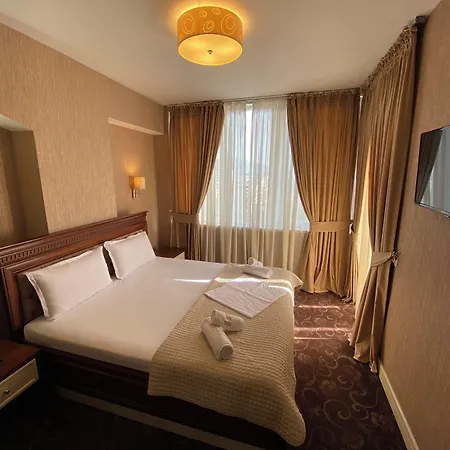 Hotel Rozafa 4*